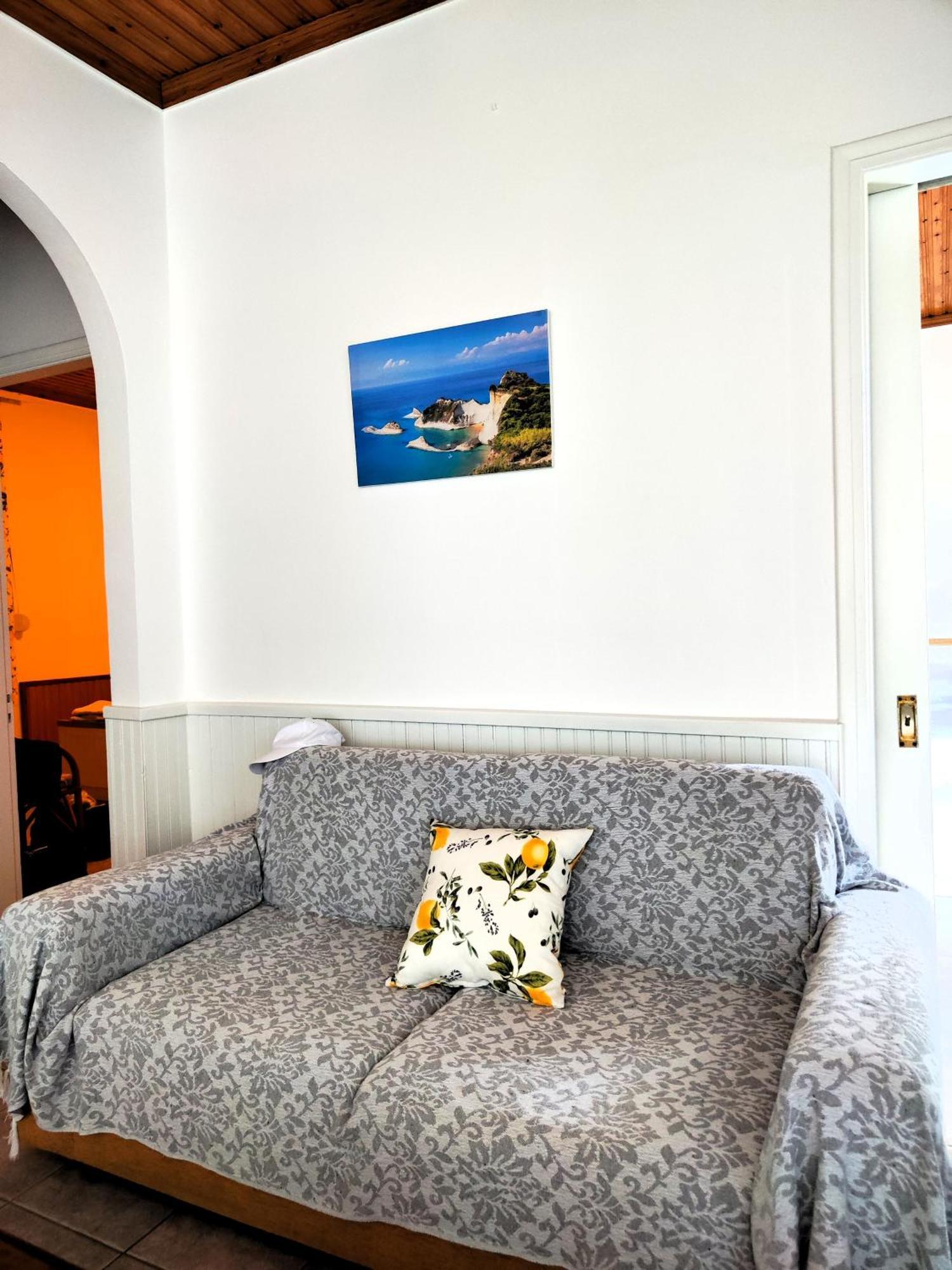 Kapases Studios & Apartments Peroulades  Екстериор снимка