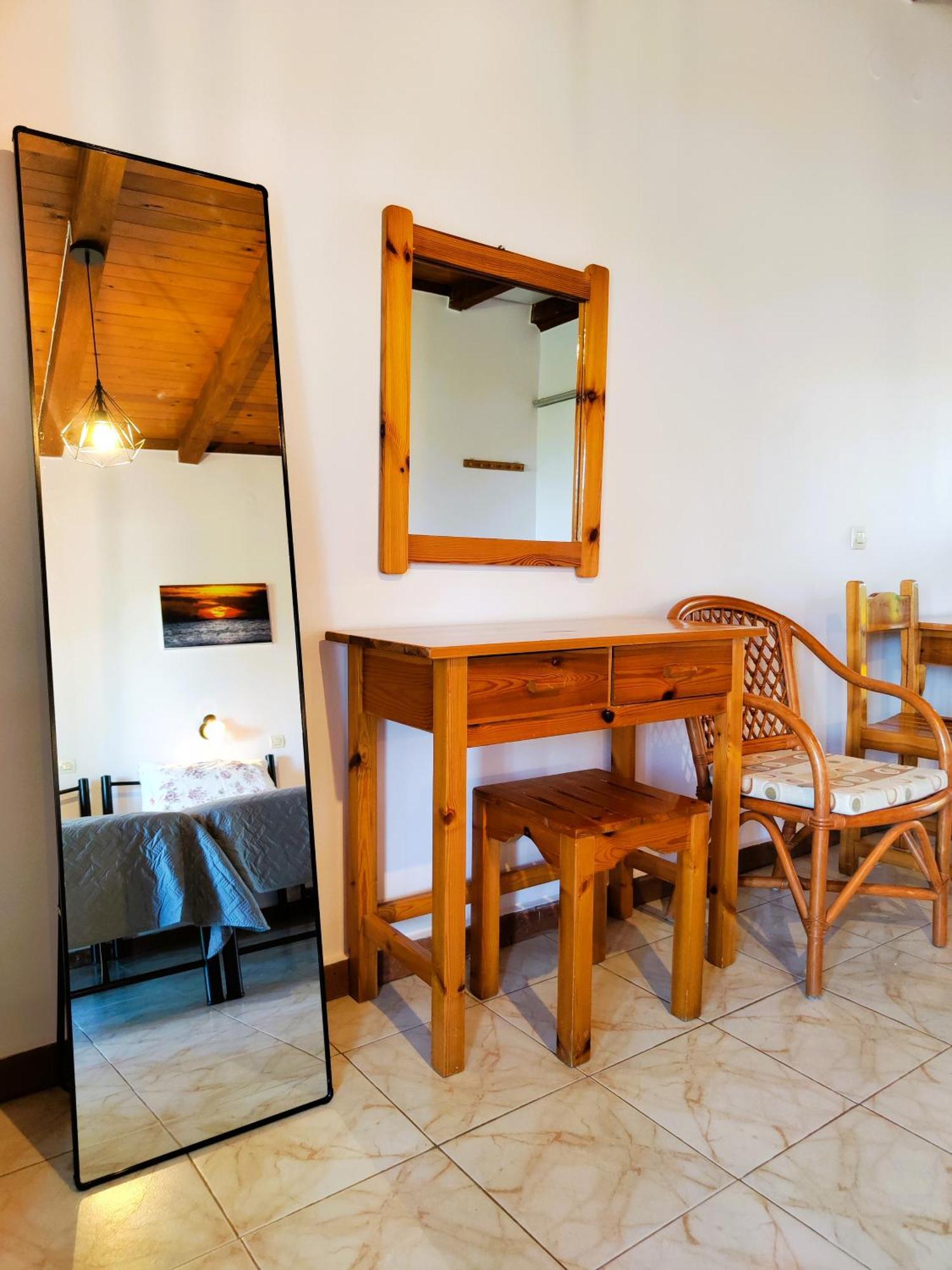 Kapases Studios & Apartments Peroulades  Екстериор снимка