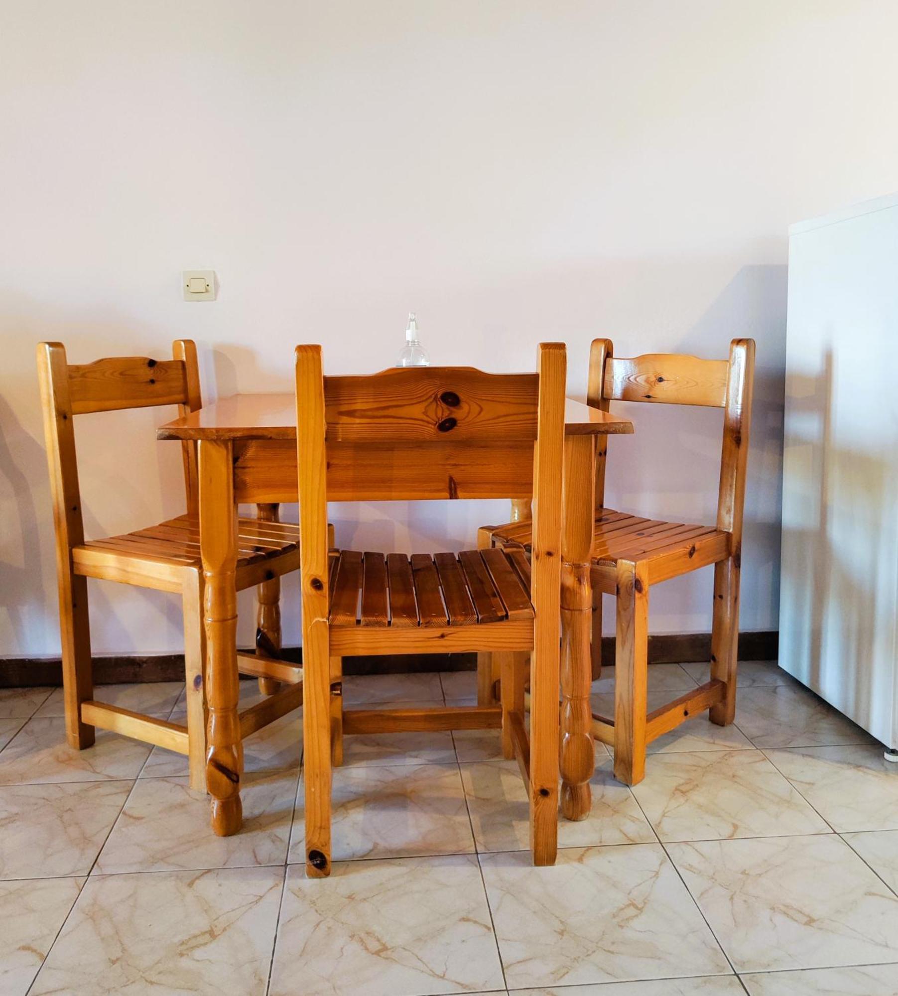Kapases Studios & Apartments Peroulades  Екстериор снимка